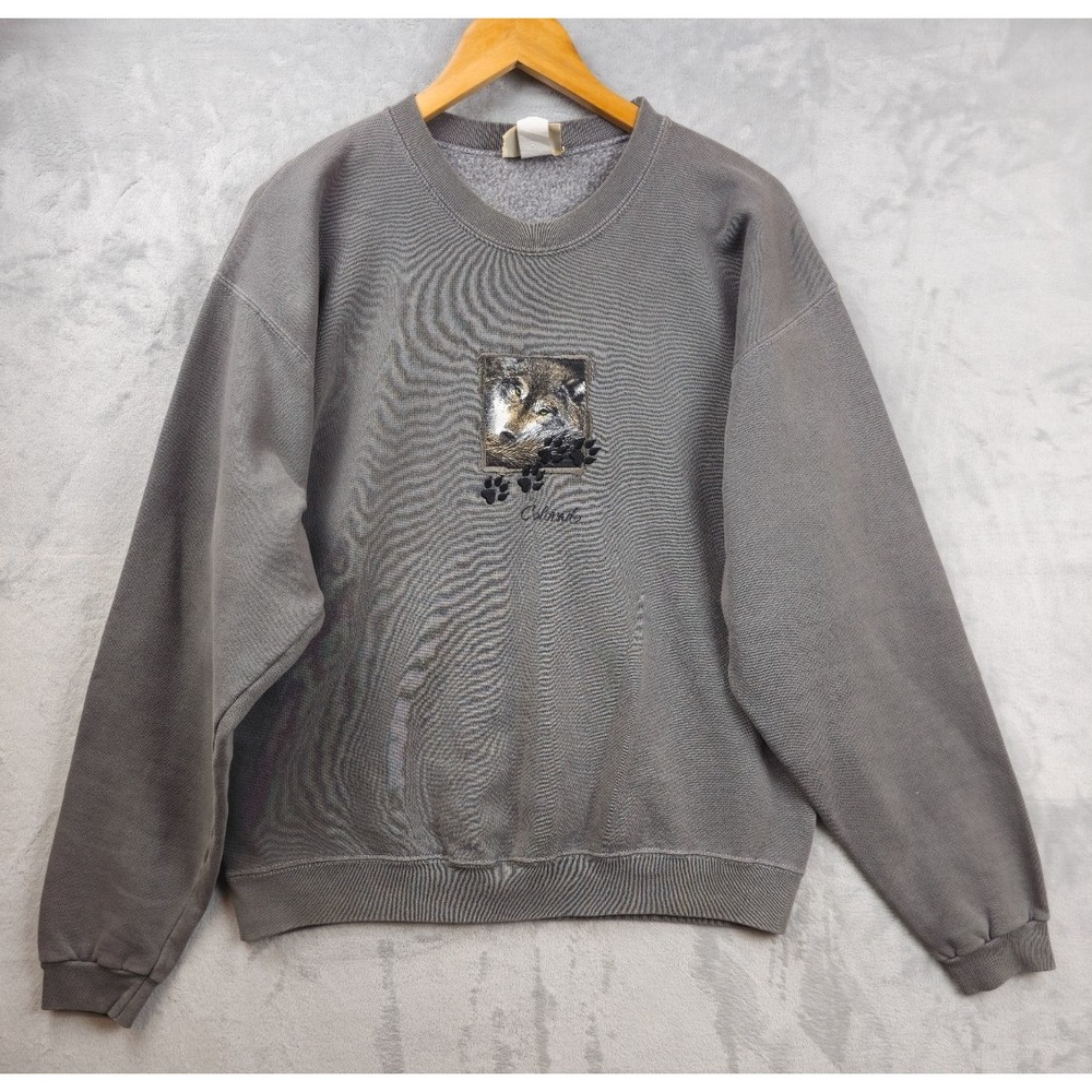Vintage Artisans Embroidered Wolf Colorado Crewneck Sweatshirt Gray